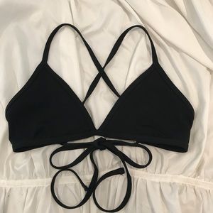 Black Jolyn Top!! Excellent condition!! Never worn